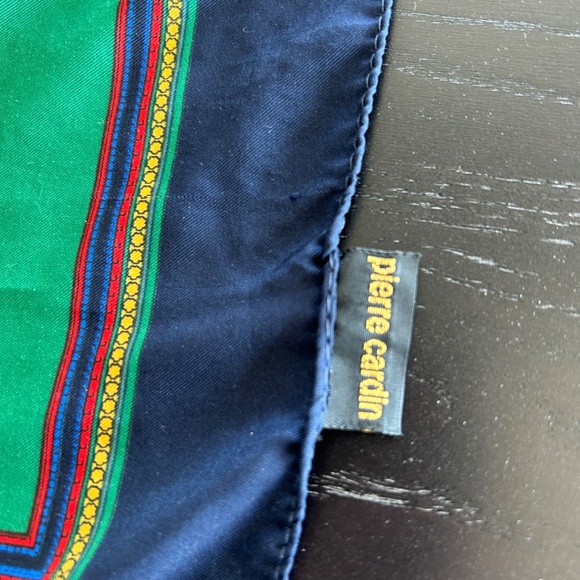 Pierre Cardin Scarf - Picture 3 of 3